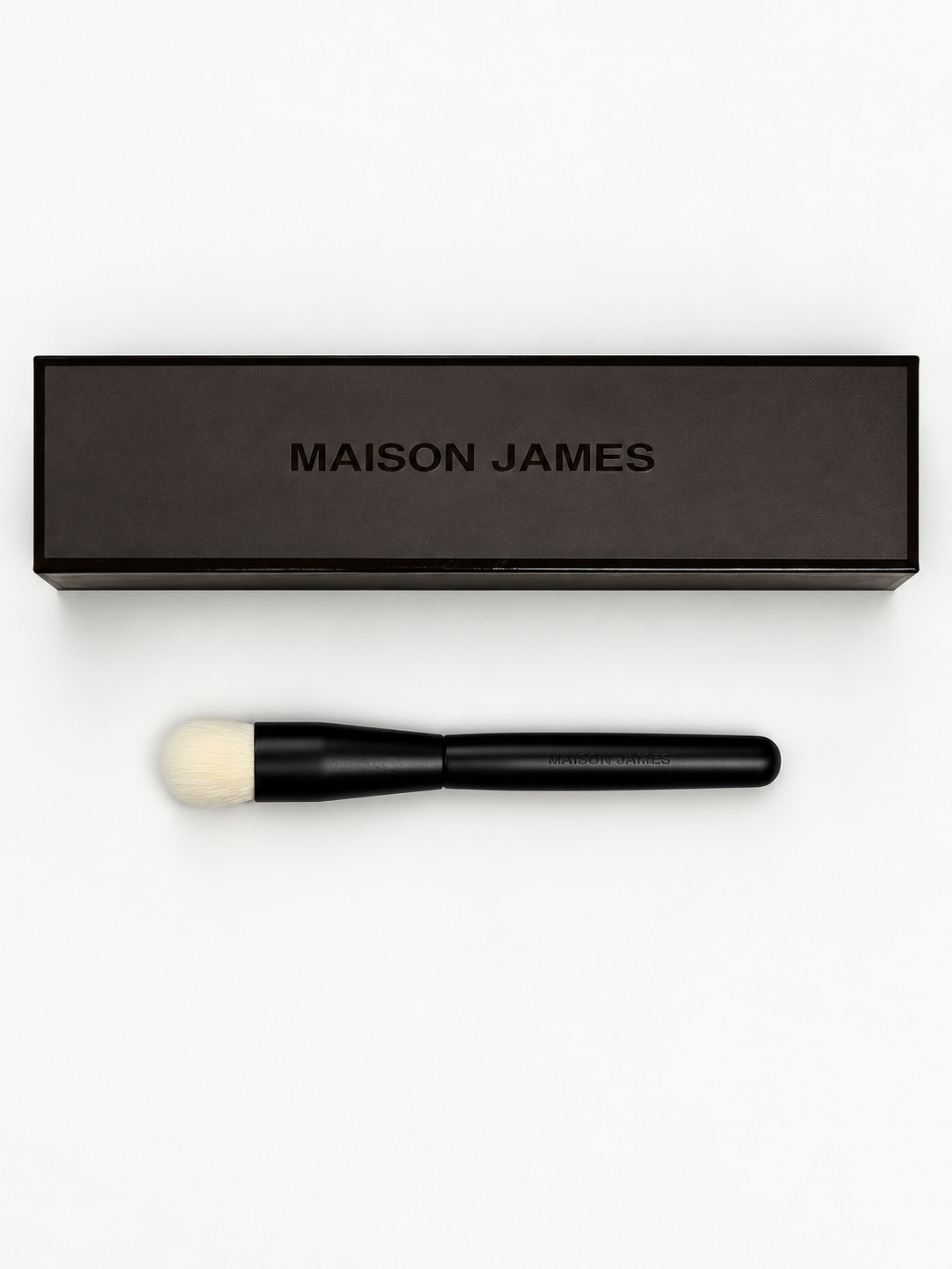 The Detail Brush Maison James Touch up Brush, contour brush, highlighter Brush