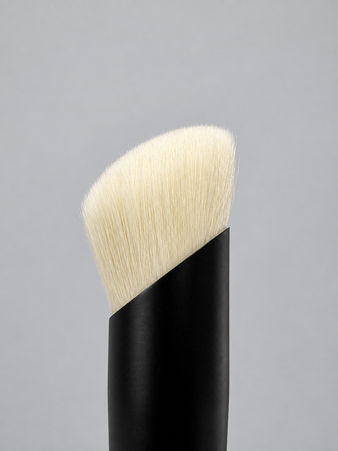 Angle Blending Brush Maison James, Foundation Brush, Cream Brush, contour brush, luxury makeup brush, luxury foundation brush, blending brush, concealer brush