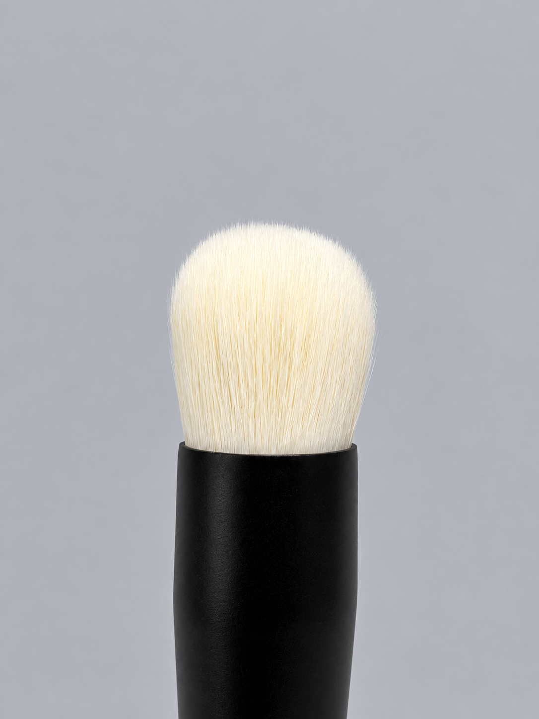 The Detail Brush Maison James Touch up Brush, contour brush, highlighter Brush